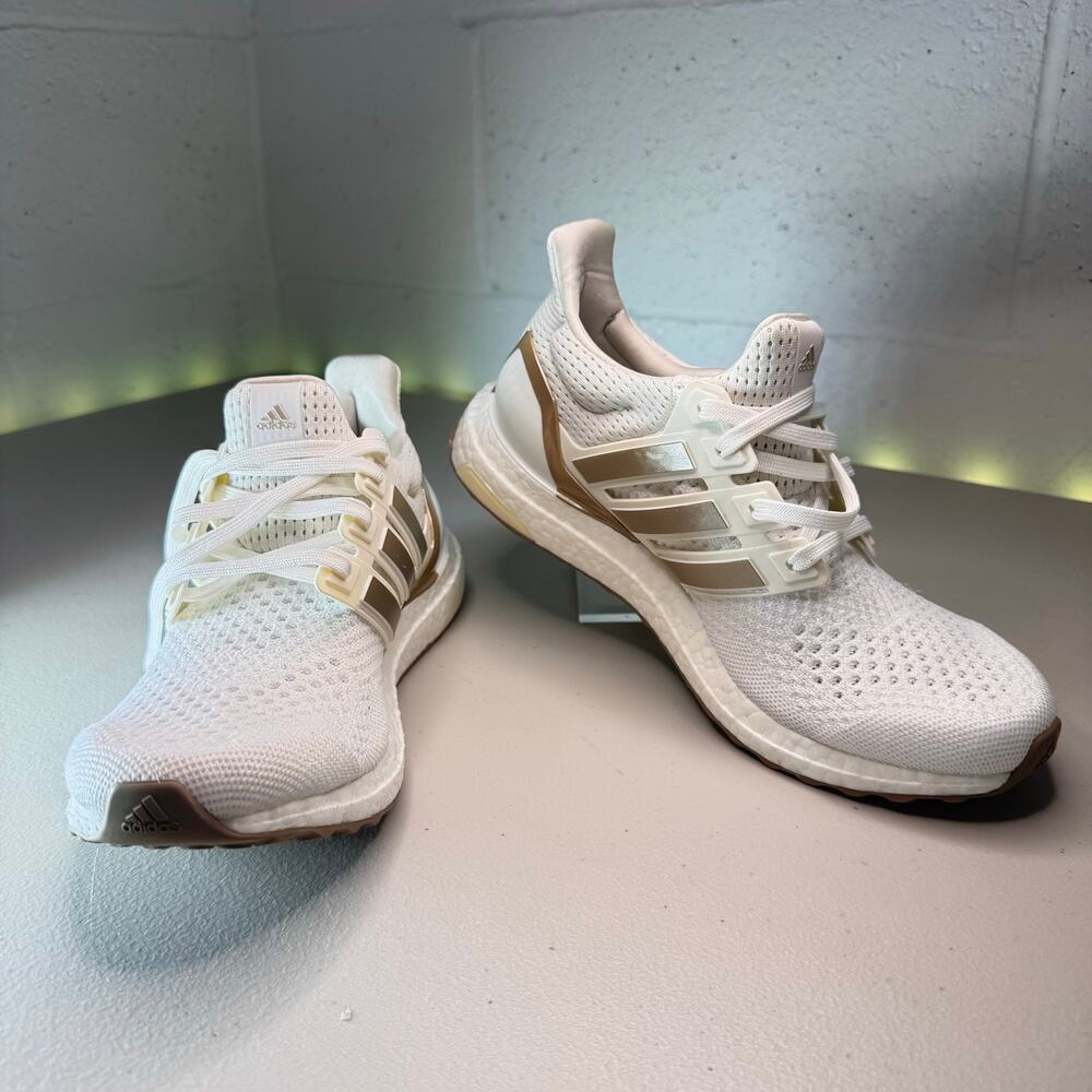 adidas ultraboost 1.0 women’s 8 off white cyber metallic warm vanilla JR3144